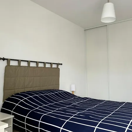 Charmant T3 A - Parking, Balcon, Internet Fibre - 250m Plage Et Commerces - Fr-1-539-68 Apartment Royan