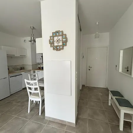 Apartment Charmant T3 A - Parking, Balcon, Internet Fibre - 250m Plage Et Commerces - Fr-1-539-68 Royan