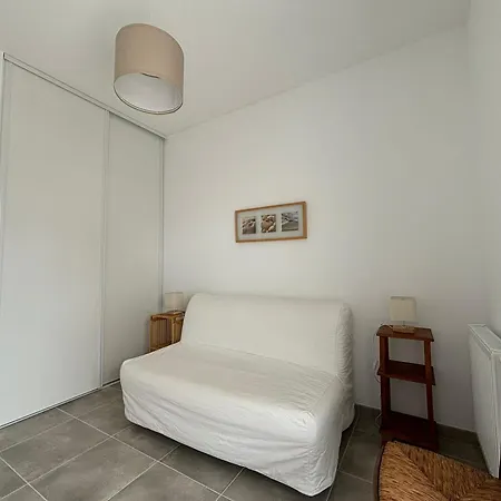 Charmant T3 A - Parking, Balcon, Internet Fibre - 250m Plage Et Commerces - Fr-1-539-68 * Royan