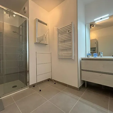 Charmant T3 A - Parking, Balcon, Internet Fibre - 250m Plage Et Commerces - Fr-1-539-68 Apartment